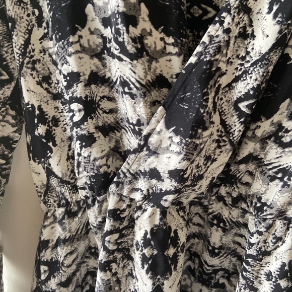 Parker Wrap long sleeve Dress black and white silk - Picture 7 of 8